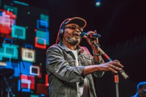 Sucessos do Quenn, Edson Gomes, Tatau e Jovem Dex agitaram multidão no Cidade Jardim Festival 